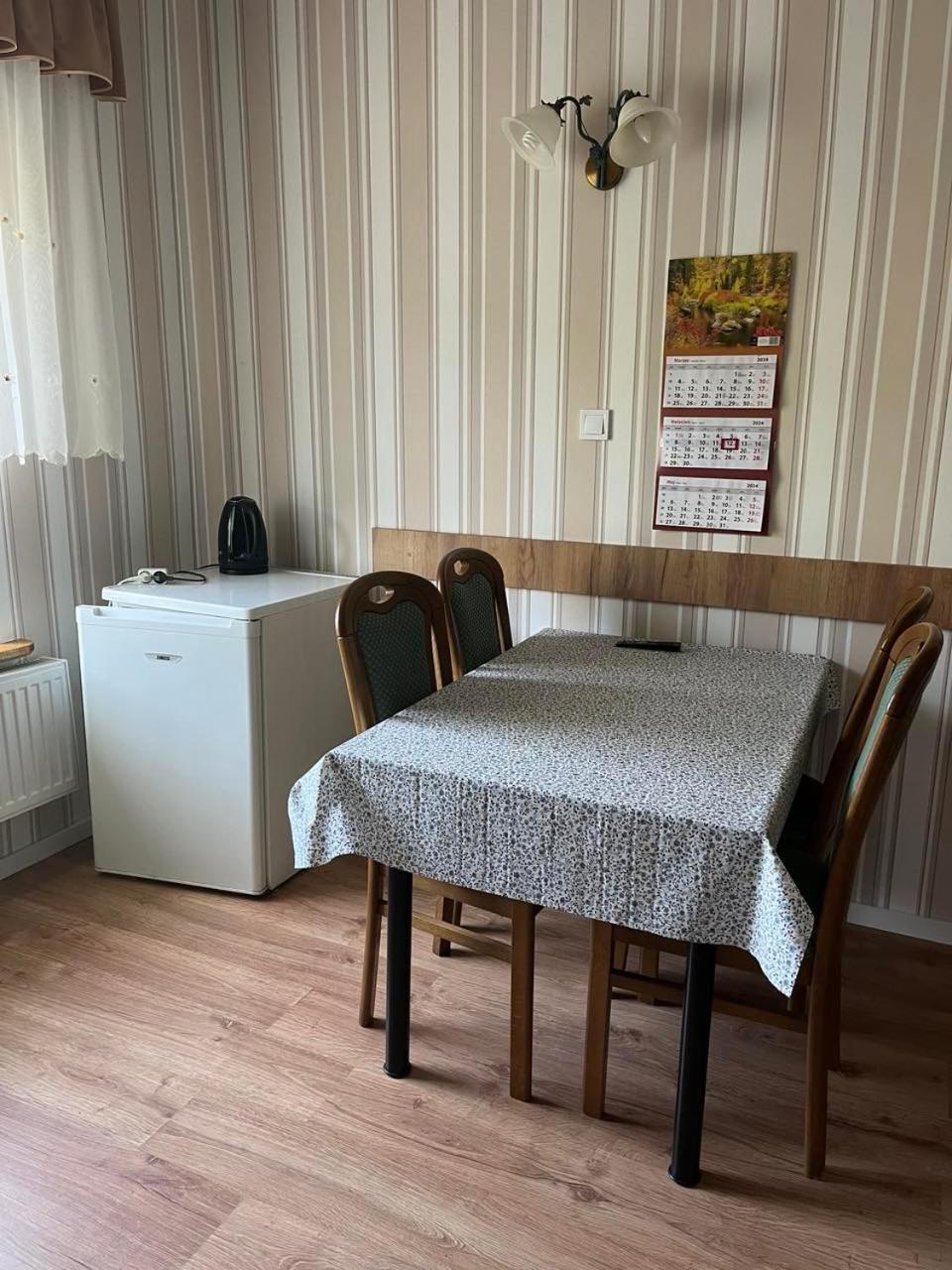 Dom Goscinny Biegun Wałbrzych Exteriör bild