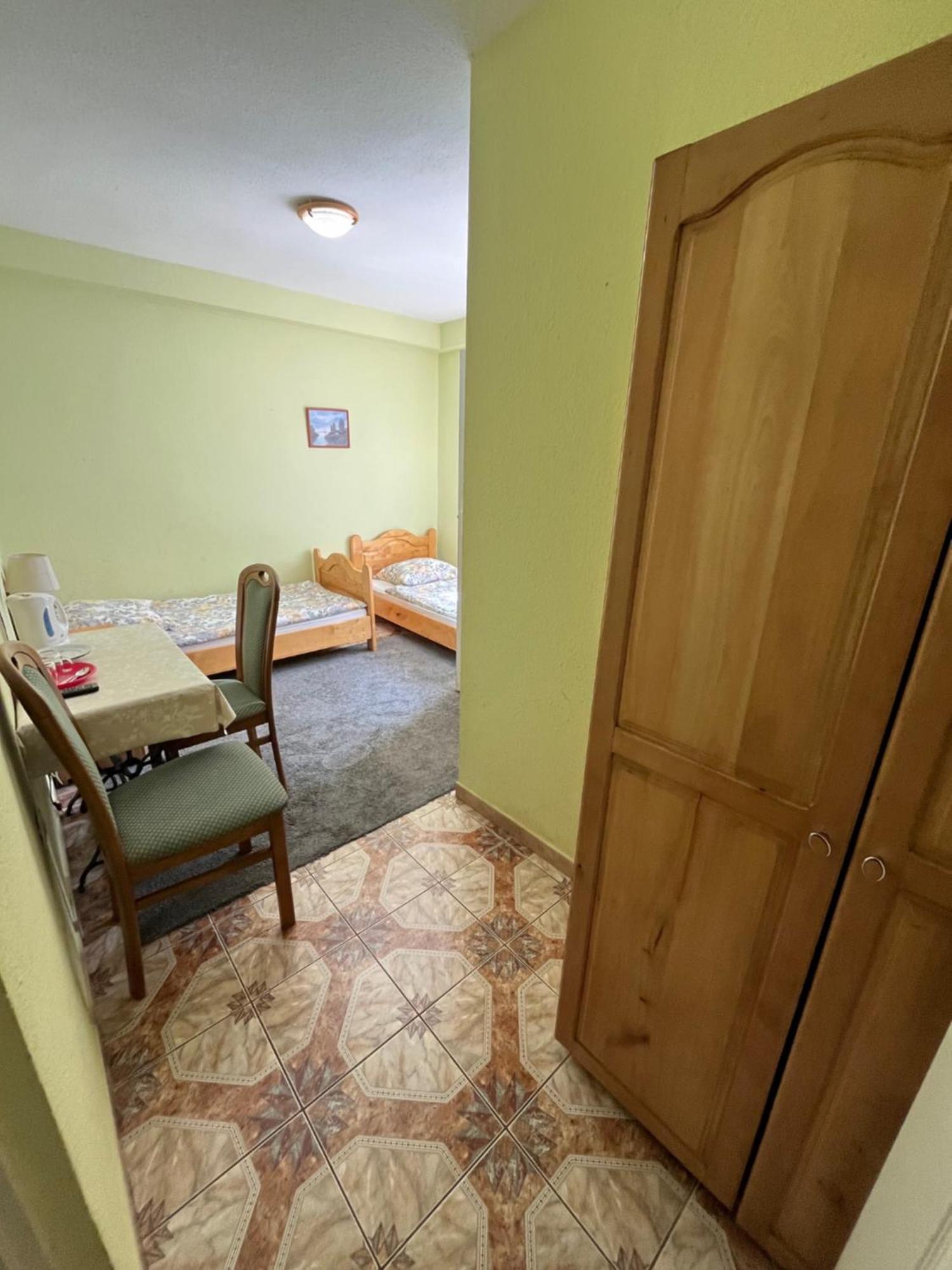 Dom Goscinny Biegun Wałbrzych Exteriör bild